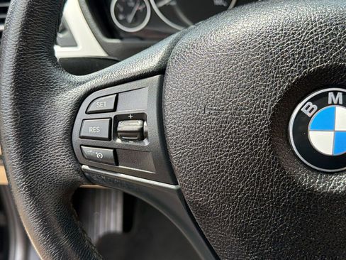 Used 2018 BMW 320i Sedan w/ Convenience Package RWD image 16