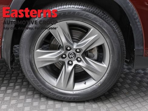 Used 2019 Toyota Highlander Limited Platinum AWD/4WD image 36
