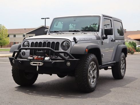 Used 2016 Jeep Wrangler Rubicon w/ Power Convenience Group AWD/4WD image 11