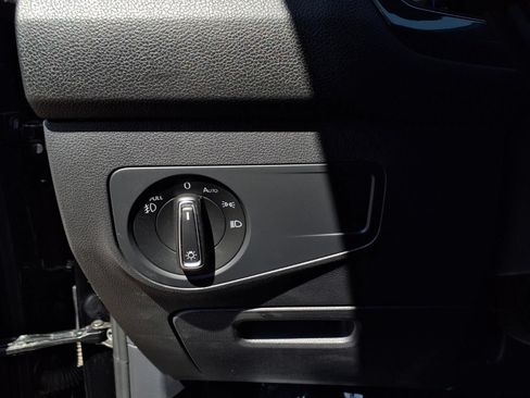 Used 2019 Volkswagen Tiguan SEL Premium AWD/4WD image 15