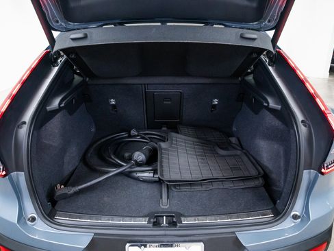 Used 2023 Volvo C40 P8 Recharge Ultimate image 8