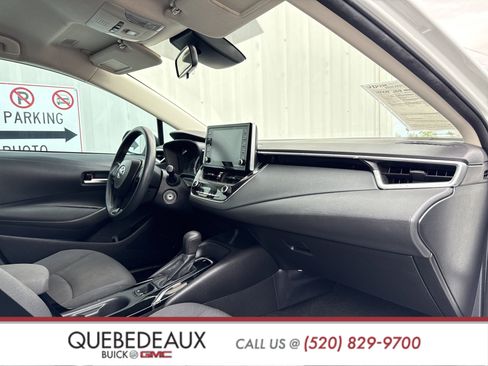 Used 2021 Toyota Corolla LE w/ Carpet Mat Package (TMS) image 28