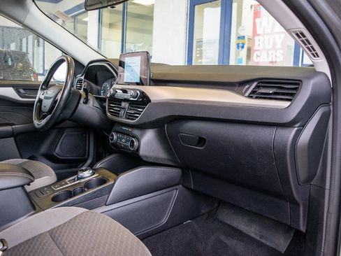 Used 2022 Ford Escape SE w/ Cold Weather Package image 33