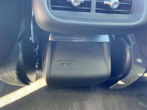 Used 2024 Cadillac Lyriq Tech image 17