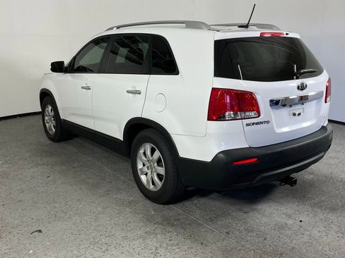 Used 2013 Kia Sorento LX w/ Convenience Pkg FWD image 7