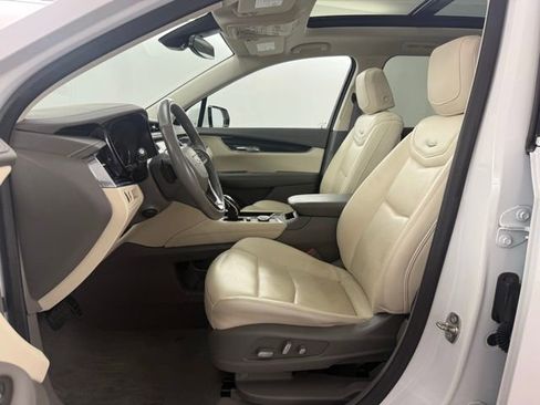 Used 2022 Cadillac XT6 Premium Luxury image 30