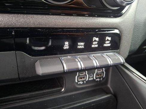 Used 2022 RAM 1500 Big Horn w/ Built-to-serve Edition AWD/4WD image 24