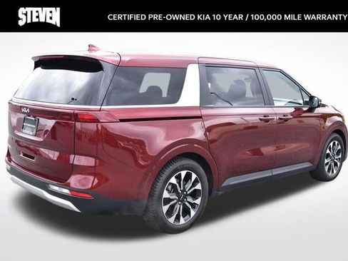 Used 2024 Kia Carnival EX FWD image 5