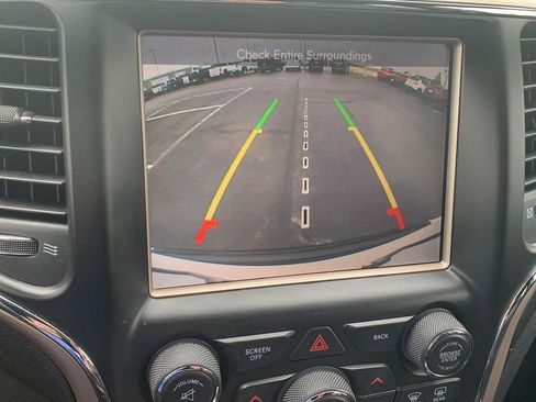 Used 2015 Jeep Grand Cherokee Altitude AWD/4WD image 17