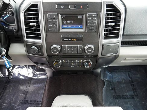 Used 2016 Ford F150 XLT AWD/4WD image 20
