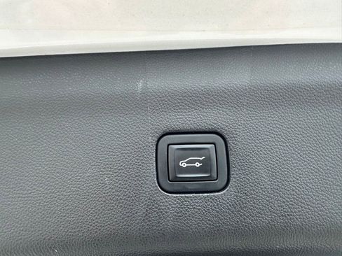 Certified 2020 Buick Enclave Avenir w/ Avenir Technology Package AWD/4WD image 15