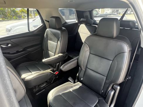 Used 2020 Chevrolet Traverse LT w/ LT Premium Package AWD/4WD image 25