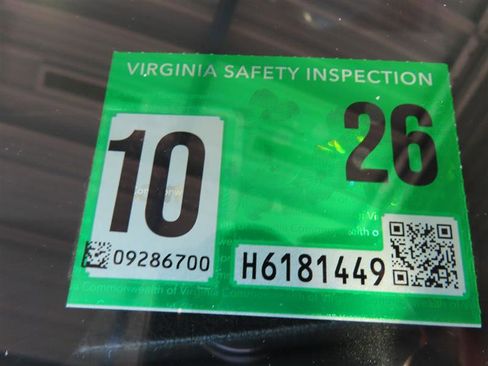 Used 2015 Ford F350 Lariat w/ Lariat Interior Package image 40