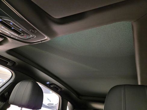 New 2025 Bentley Bentayga AWD/4WD image 21