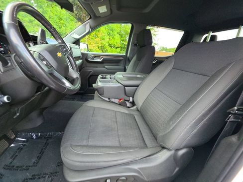 Used 2022 Chevrolet Silverado 1500 LT AWD/4WD image 16