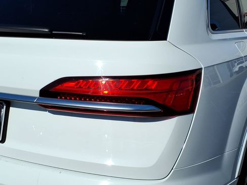 Used 2025 Audi Q7 3.0T Premium Plus AWD/4WD image 16
