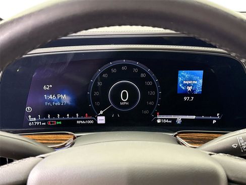 Used 2021 Cadillac Escalade Premium Luxury w/ Performance Package image 17