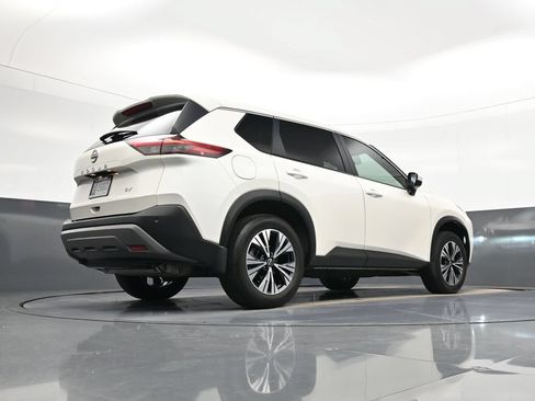 Certified 2023 Nissan Rogue SV FWD image 22