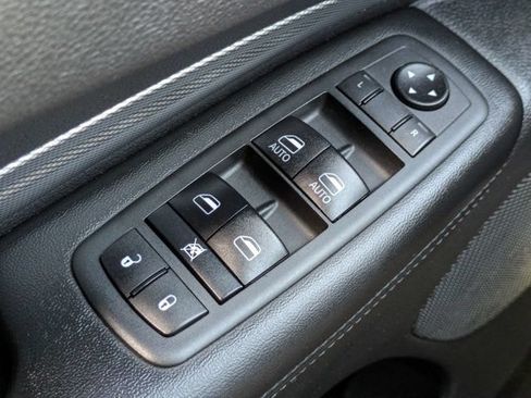 Used 2020 Dodge Durango GT RWD image 25