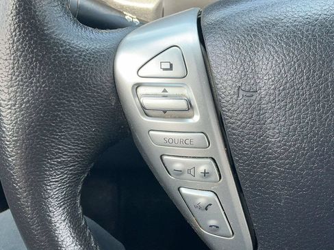Used 2016 Nissan Versa Note SV FWD image 18