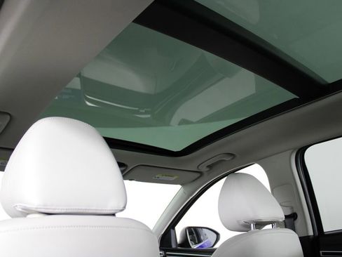 Certified 2022 Hyundai Tucson Limited w/ Cargo Package image 24