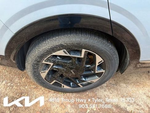 Used 2025 Kia Sportage SX FWD image 12