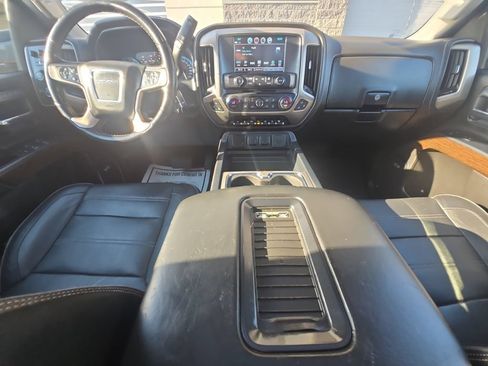 Used 2018 GMC Sierra 2500 Denali w/ Duramax Plus Package AWD/4WD image 21