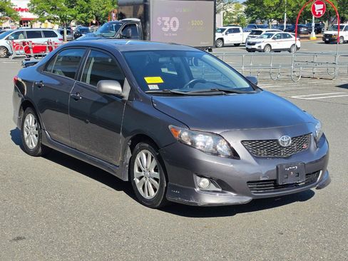 Used 2010 Toyota Corolla FWD image 3