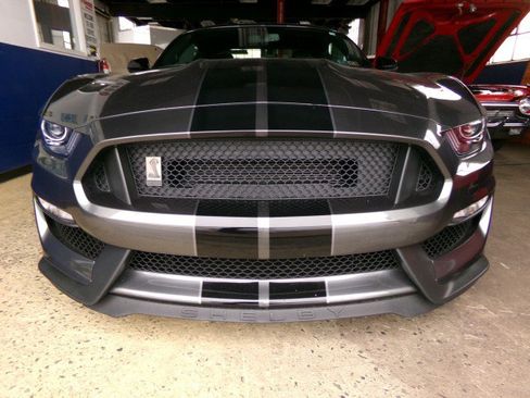 Used 2020 Ford Mustang Shelby GT350 w/ Technology Package image 3