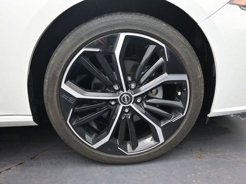 Used 2024 Nissan Altima 2.5 SR image 28