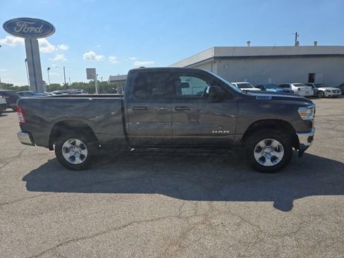 Used 2022 RAM 1500 Big Horn AWD/4WD image 2