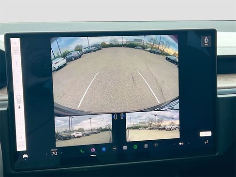 Used 2022 Tesla Model X image 13