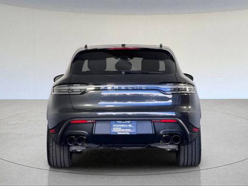 Certified 2026 Porsche Macan AWD/4WD image 7