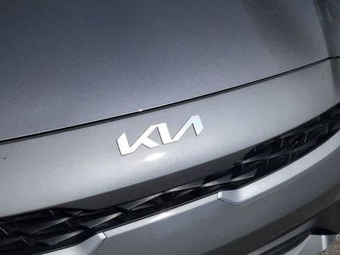 Used 2024 Kia Forte LXS FWD image 12