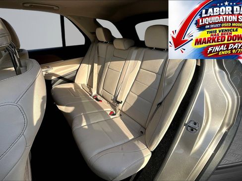 Used 2021 Mercedes-Benz GLE 350 w/ Premium Package image 21