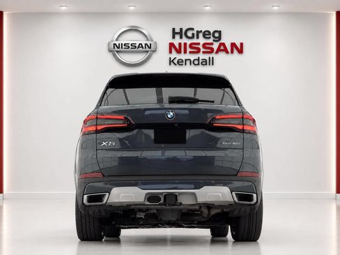 Used 2022 BMW X5 xDrive40i w/ Parking Assistance Package AWD/4WD image 6