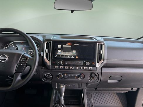Certified 2025 Nissan Frontier SV AWD/4WD image 7