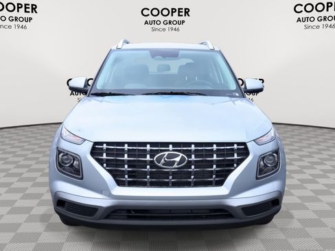 New 2026 Hyundai Venue SEL FWD image 2
