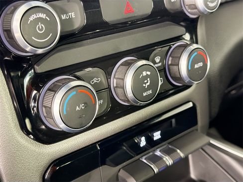 Used 2022 RAM 1500 Big Horn image 15