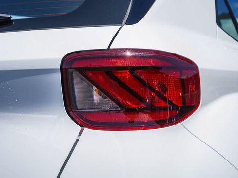 New 2026 Hyundai Venue SEL FWD image 7