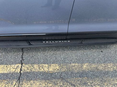 Certified 2022 Kia Telluride SX w/ SX Prestige Package AWD/4WD image 10