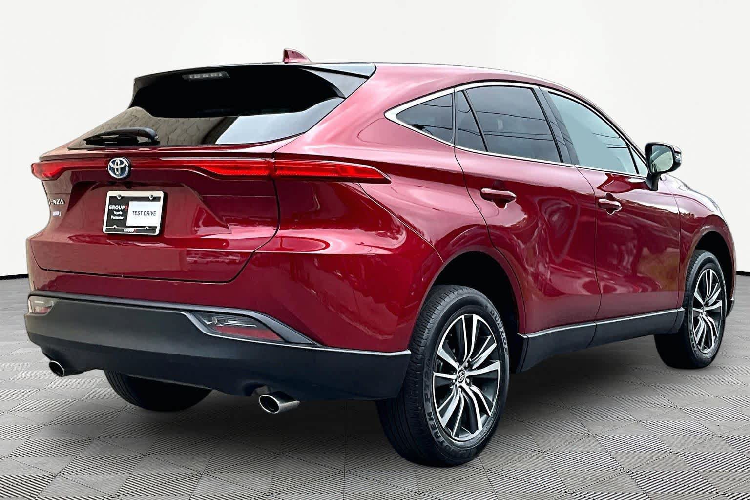 Certified 2024 Toyota Venza LE AWD/4WD image 13