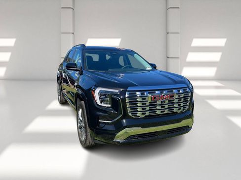 New 2026 GMC Terrain Denali w/ LPO, Floor Liner Package image 3