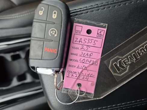 Used 2025 Jeep Compass Limited AWD/4WD image 32