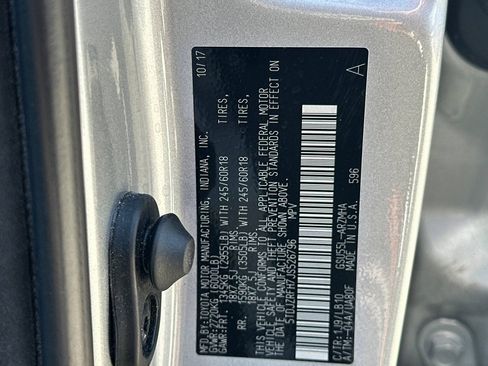 Used 2018 Toyota Highlander XLE AWD/4WD image 29