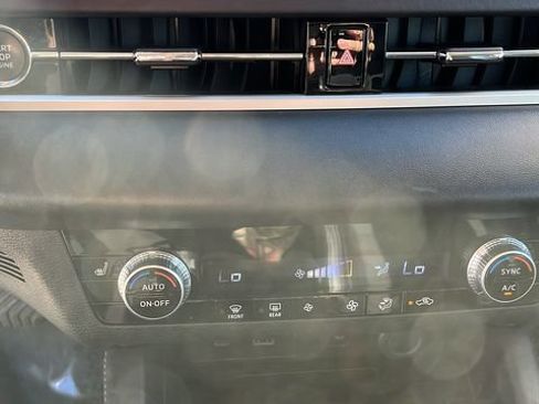 Used 2024 Mitsubishi Outlander SE FWD image 13