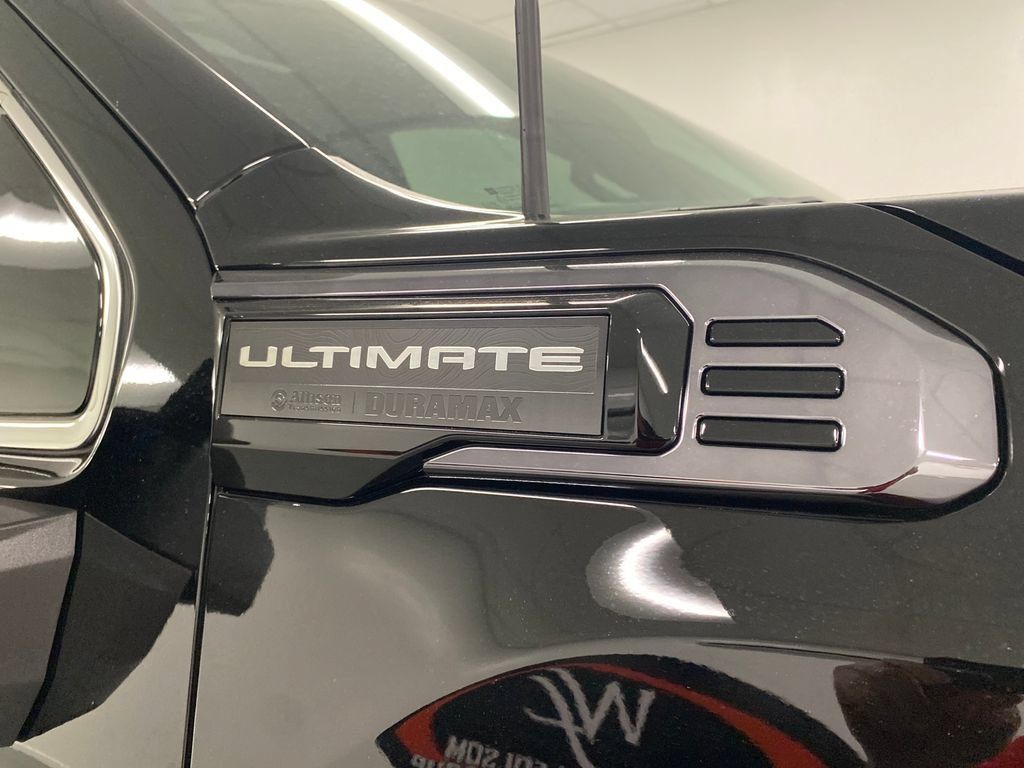New 2026 GMC Sierra 2500 Denali Ultimate w/ LPO, Black Badging Package AWD/4WD image 6