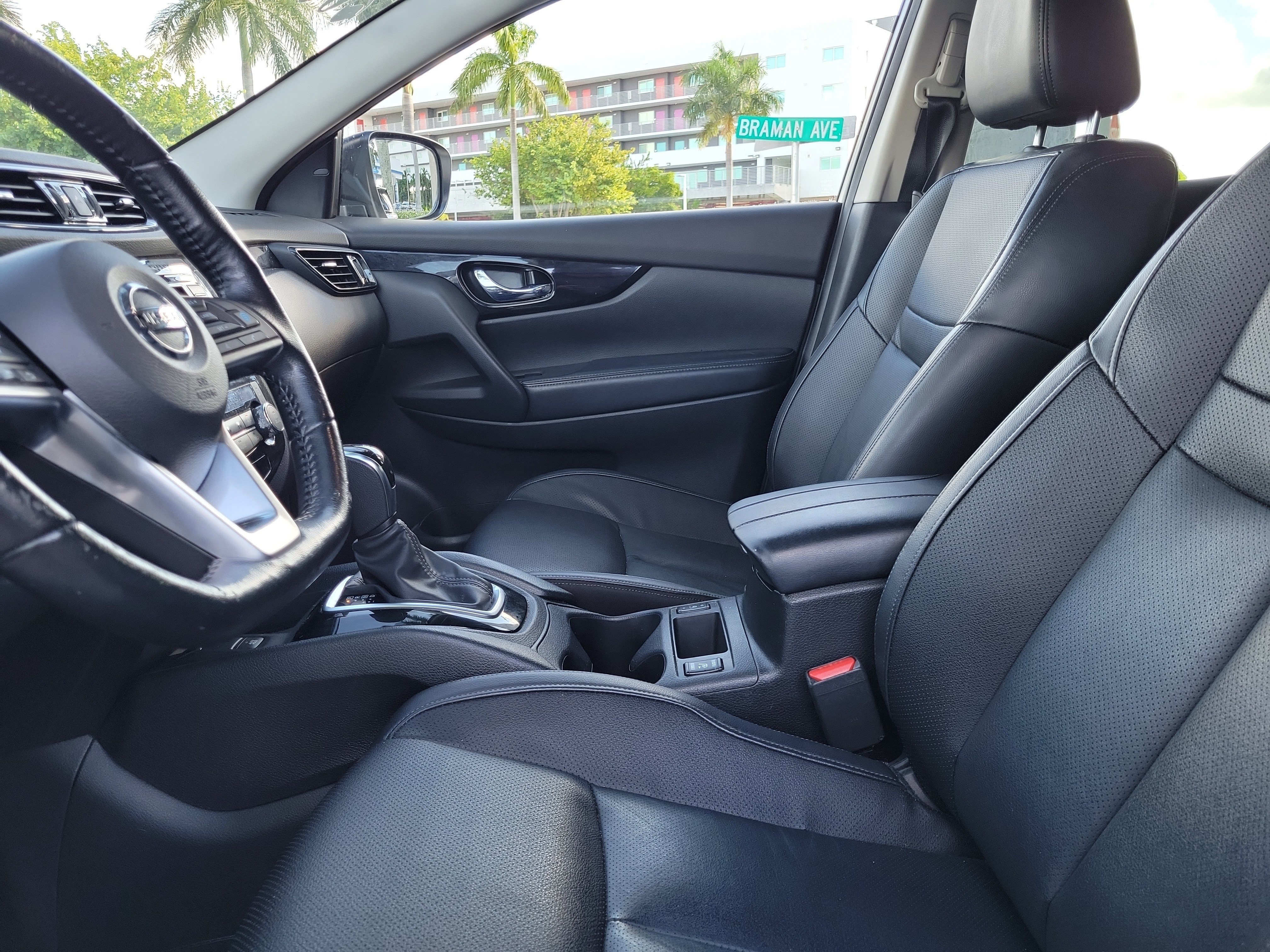 Used 2021 Nissan Rogue Sport SL w/ Premium Package FWD image 20