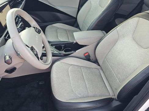 Used 2023 Kia Niro Wave FWD image 5