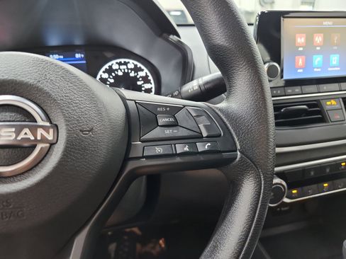 Used 2024 Nissan Altima 2.5 S FWD image 21